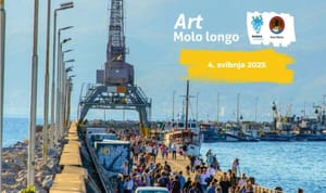 Manifestacija "Art Molo Longo" pretvara lukobran u galeriju