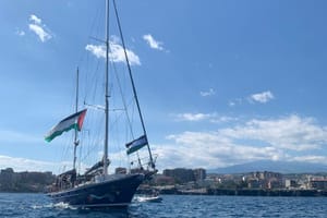 AKTIVISTI NA JEDRILICI Greta Thunberg i glumac iz Igre prijestolja plove prema Gazi, Izrael im zabranio pristup: "Spremni smo djelovati!"