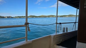 U Šibeniku se ispred Lučke kapetanije oglašavaju izleti brodicama registiranim za iznajmljivanje - Ministarstvo: "Šaljemo inspekciju!"