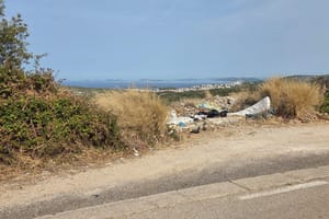 ČIJE JE SMEĆE Prepucavanje oko divljeg deponija između Primoštena i Rogoznice: "Njihovo je, ne njihovo je!"