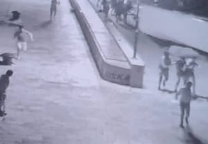 SULUDO Procurila snimka udara broda u splitsku obalu: "Ljudi se panično razbježali s Matejuške, a tragedija izbjegnuta za dlaku!"