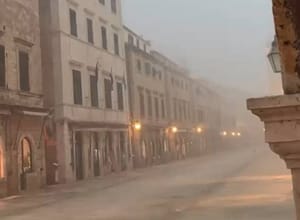 Dubrovnik pogodilo jako nevrijeme: " Zatvoren most, odroni, poplave!"