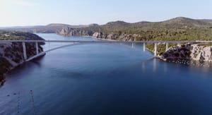 Trostruki sudar na šibenskom mostu! Jednom od vozača izmjerena 2,24 promila alkohola