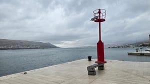 Promjenjivo vrijeme uz kišu i grmljavinu