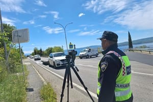 Zaustavljena u Crikvenici jer nije vezala pojas, pa shvatili da je za njom raspisana potraga