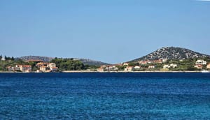 Četvrtak razmjerno vjetrovit i hladan