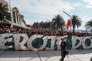 Pročitani zahtjevi na Rivi: "Tražimo trenutno ukidanje pritvora svim uhićenima!"