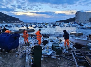 Dubrovčanima prekipjelo čistiti albansko smeće - Gradonačelnik: "Znamo točno odakle dolazi!"