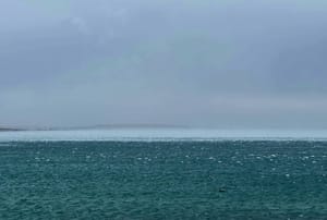 Olujna, podno Velebita i orkanska bura uz povremenu kišu uz obalu, na južnom Jadranu jugo