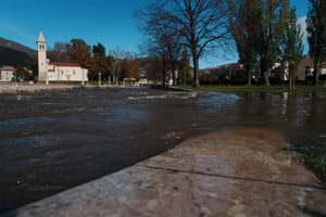 Rekordni vodostaj rijeke Jadro