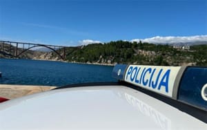 Lažni liječnik u Zadru tražio novac za liječenje člana obitelji, žena mu predala novac