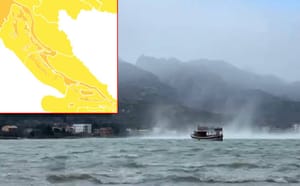 Obilna kiša uz jako jugo i narančasti meteoalarm duž cijele obale, a onda navečer slijedi nagli zaokret!