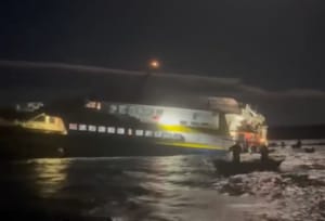 Objavljeni dobitnici Plave vrpce Vjesnika 2025.: Omišanin spasio 70 mještana od požara, mještani Premude spasili putnike s tonućeg katamarana Princ Zadra