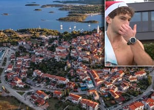 Božićno kupanje u Vrsaru privuklo brojne crvene kapice!