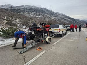 Šibenski i zadarski HGSS-ovci u teškim uvjetima dostavljali hranu i lijekove radnicima na vodocrpilištu Zrmanja