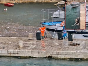 Nevrijeme nanijelo gomilu smeća u dubrovački Porat: "U moru su plutale ovca i krava"