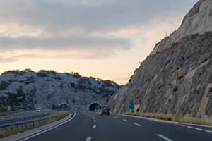 Prometna nesreća na A1 kod čvora Sveti Rok: "Pijan vozio u krivom smjeru"