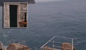 NAKON UTAPANJA TURISTA Kolumnist: "Buža se godinama zaključavala iz sigurnosnih razloga."  Igor Legaz: "Vrata na pomorskom dobru moraju biti otvorena!"