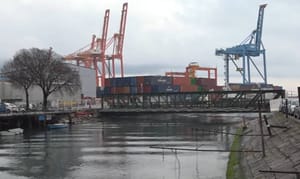 HŽ namjerava rušiti stari most u riječkoj luci Brajdica, no je li ovaj most dio riječkog identiteta?