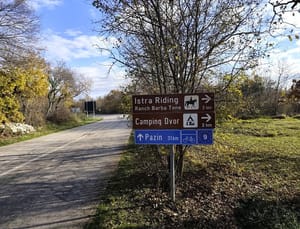 NOVI DOŽIVLJAJ POLUOTOKA Postavljena prometna signalizaciju na europskoj biciklističkoj ruti EuroVelo 9 kroz Istru