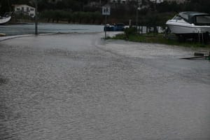 Ustao iz kreveta u Rogotinu i zakoračio - u vodu!