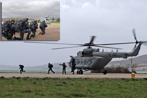 VIDEO Pogledajte zračni desant budućih hrvatskih marinaca mornaričkog pješaštva u Pločama