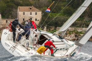 U Viškoj vali žene opet preuzimaju kormilo: Jubilarna 10. PMS Žena okuplja međunarodne posade