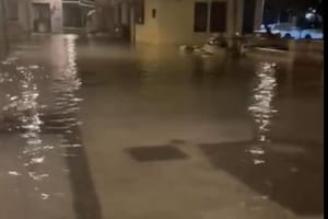 IZLILA SE CETINA Olujno jugo potopilo i Omiš, pogledajte video!
