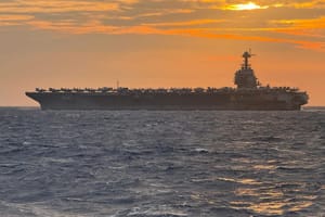 Drama u Crvenom moru: Požar na nosaču USS Gerald R. Ford bjesnio više od 30 sati