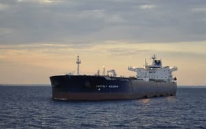Ruski tanker sa 100.000 tona sirove nafte stigao do Kube