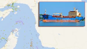 Nakon glavne luke, pogođen i naftni tanker u blizini Omana