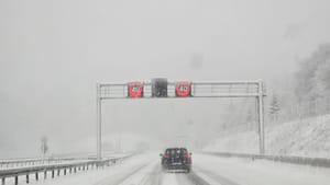 Zimski uvjeti na cestama do mora, zatvorena autocesta!