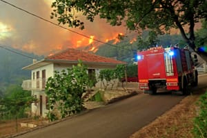 Šolta i Vis jačaju otočnu otpornost na požare – Primopredaja novog vatrogasnog vozila