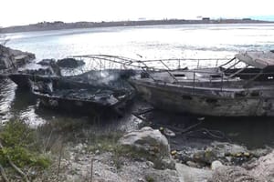 Požar u Omišlju zahvatio je čak šest brodica