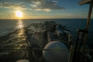 IRAN OBJAVIO: „Napali smo USS Tripoli s tisućama vojnika i prisilili ga na povlačenje!“ Stigao hitan odgovor Amerike