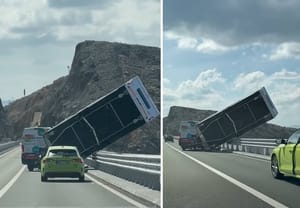 VIDEO - POTPUNI PREKID PROMETA: Kamper visi s ograde Krčkog mosta, udari bure dosežu 172 km/h!