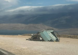 Bura na Pagu doslovno razorila kućicu u kojoj se prodavao sir