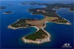 BRIJUNSKE KAMENE PRIČE Nova pješačka staza kroz do sad neprohodan dio Malog Brijuna