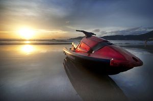Zadarska policija pronašla kradljivca jet-skija – Pokušao ukrasti i hotelske ležaljke s plaže