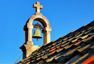 Iz kapele u mjestu Rakalj netko je ukrao crkveno zvono!