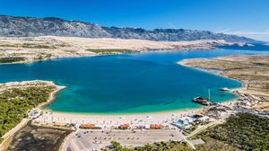 SEZONA KUPANJA VEĆ U SVIBNJU? Zagrijavanje mora na Pagu počelo ranije nego prijašnjih godina