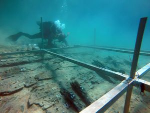 FOTO/VIDEO Podmorsko arheološko istraživanje na Šolti – Ostaci antičkog brodoloma u uvali Potkamenica