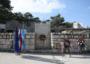 BUTKOVIĆ IDE NA GOLI OTOK Obilježavanje Europskog dana sjećanja na žrtve totalitarnih režima