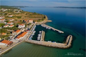 DOBROPOLJANA Novouređeno turističko lice pašmanskog bisera