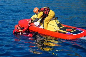 Grad Dubrovnik za Crveni križ nabavio specijalizirano plovilo za spašavanje na moru