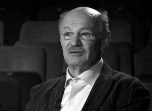 Umro Mustafa Nadarević
