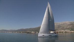 PLOD HRVATSKE PAMETI Prva jedrilica na svijetu s dva električna motora