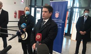 Butković u obilasku novih prostora Lučke kapetanije u Zadru