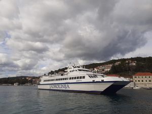BURA I TRAMONTANA U prekidu katamaranske linije na splitskom području