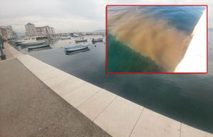 KAŠTELA Kolektor za kamere, fekalije za građane: “Traje pola sata, a sve se događa odmah uz novi ispust”